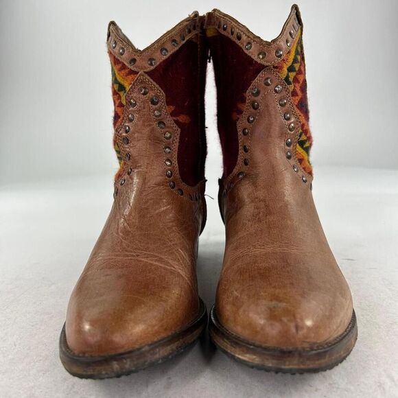 Steve Madden Swaret Ankle Boots IS 8 M Womens Brown Leather Aztec Western Boot - Picture 2 of 10